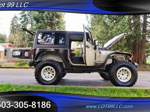 Used 2017 Jeep Wrangler Rubicon AWD/4WD image 29