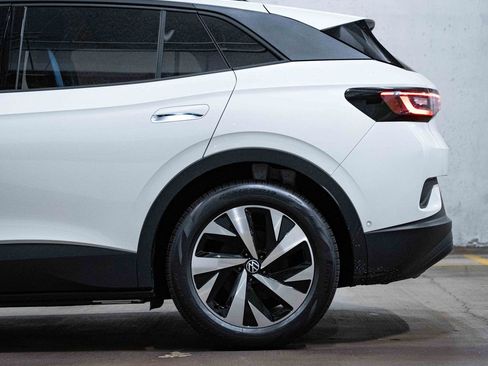 New 2026 Volkswagen ID.4 Pro RWD image 4