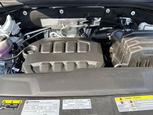 New 2026 Volkswagen Atlas Cross Sport SEL R-Line AWD/4WD image 13