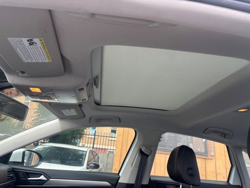 Used 2019 Volkswagen Jetta SE image 14