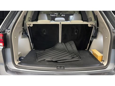 Used 2025 Volkswagen Atlas SE AWD/4WD image 28