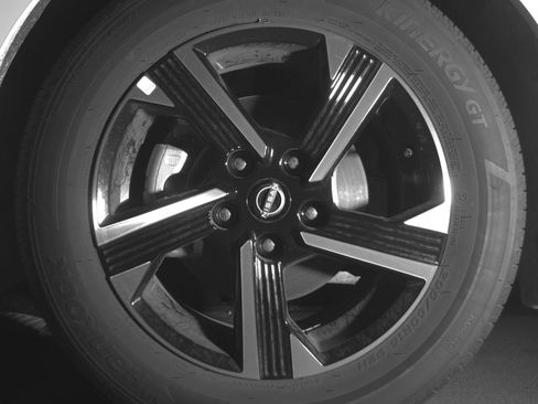 Used 2025 Nissan Sentra SV image 12