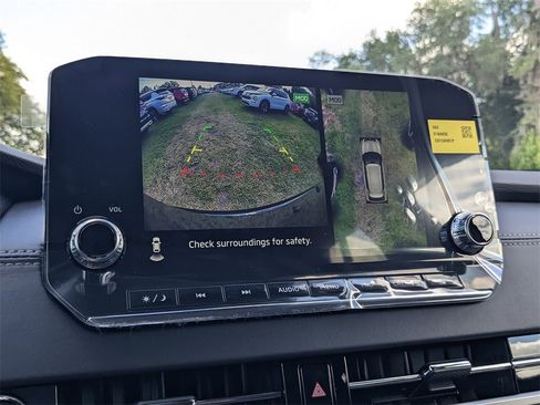 New 2025 Mitsubishi Outlander SE image 22