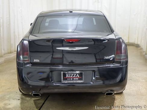 Used 2013 Chrysler 300 S RWD image 8
