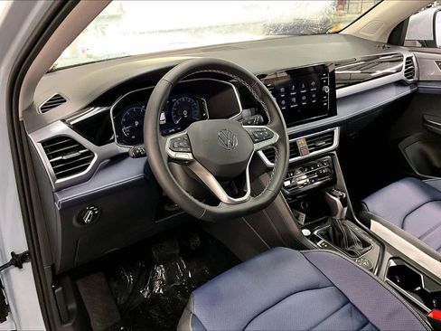 New 2026 Volkswagen Taos SEL image 8