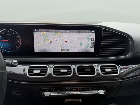 Used 2020 Mercedes-Benz GLE 350 4MATIC w/ AMG Line Exterior image 31