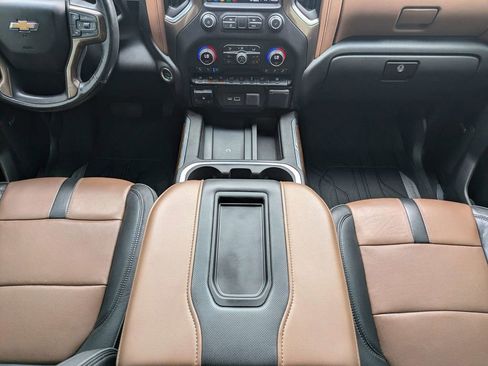 Used 2021 Chevrolet Silverado 1500 High Country image 19
