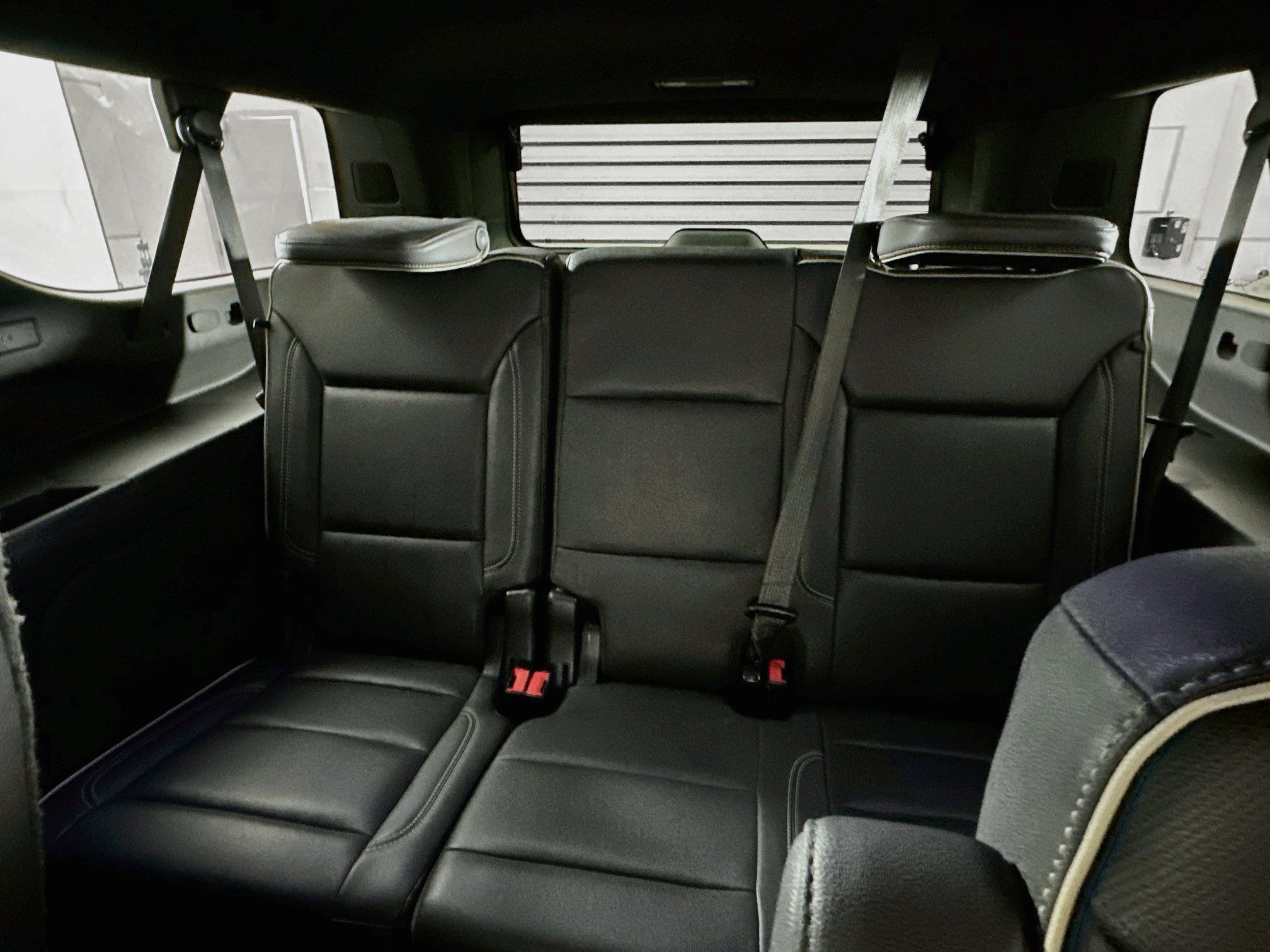 Used 2023 Chevrolet Suburban Premier AWD/4WD image 29