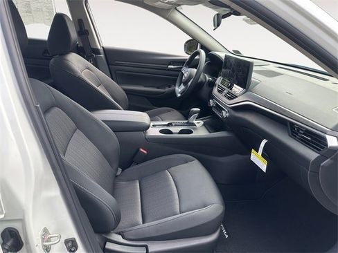 New 2025 Nissan Altima 2.5 SV w/ SV Special Edition Package image 15