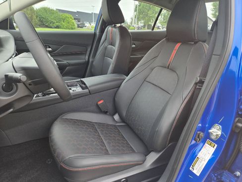New 2026 Nissan Sentra SR w/ SR Premium Package FWD image 10