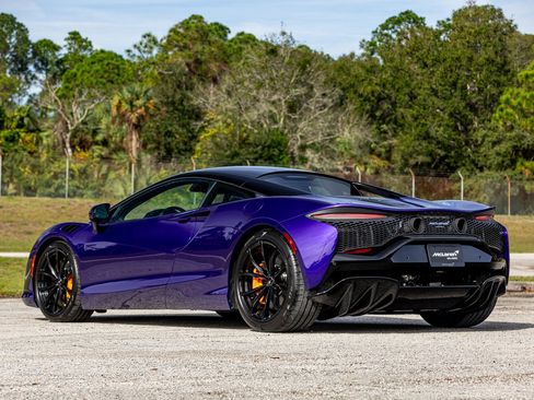 Used 2024 McLaren Artura TechLux image 41