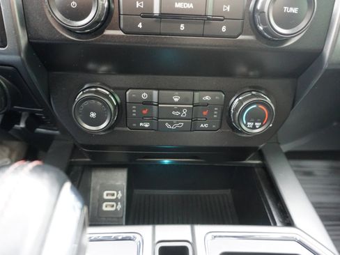 Used 2019 Ford F150 XLT w/ Equipment Group 302A Luxury image 24