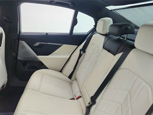 Used 2026 BMW 540i xDrive image 30