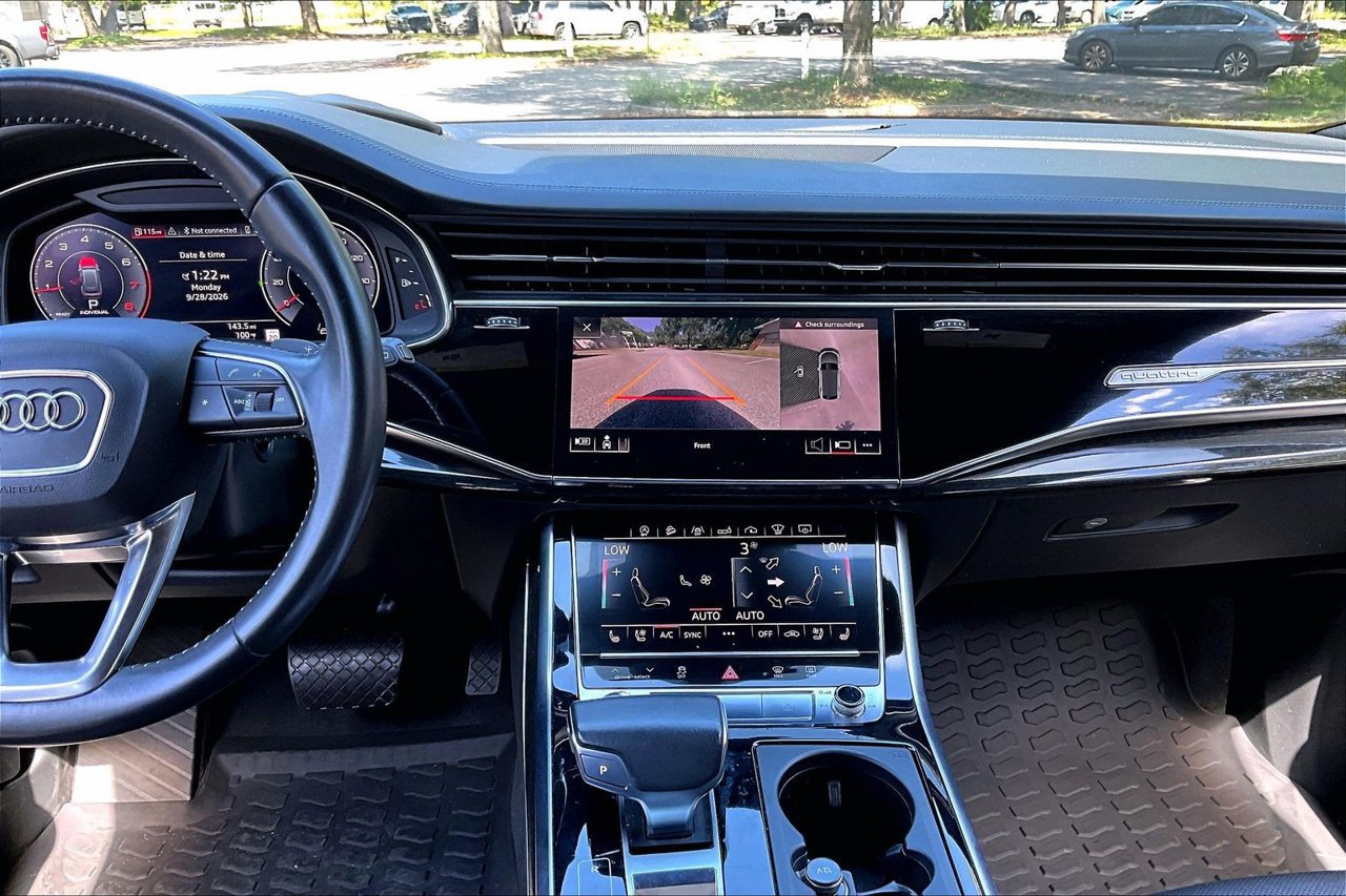 Used 2019 Audi Q8 Prestige w/ Adaptive Chassis Package AWD/4WD image 9