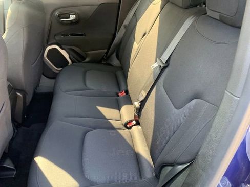 Used 2016 Jeep Renegade Latitude w/ Cold Weather Group AWD/4WD image 17