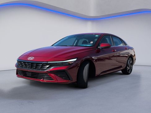 Certified 2025 Hyundai Elantra SEL image 10