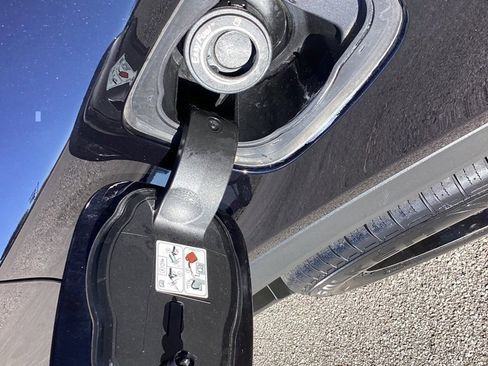 Used 2021 Ford Explorer XLT w/ Equipment Group 202A image 19