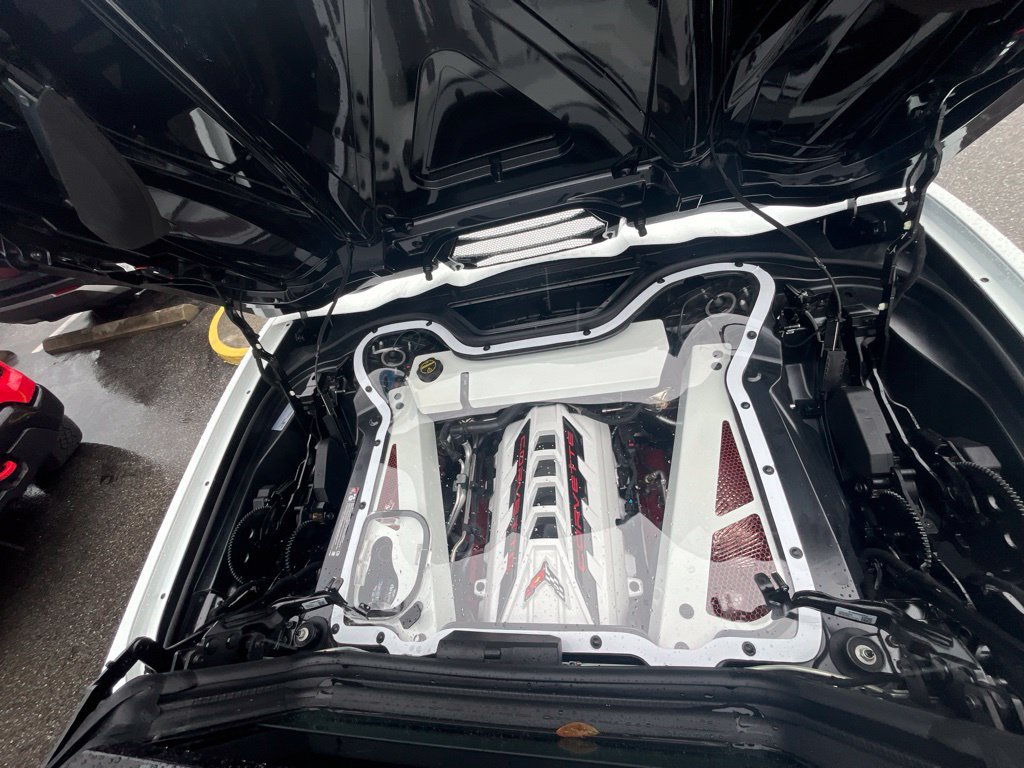 Used 2024 Chevrolet Corvette Stingray Premium Conv w/ Z51 Performance Package RWD image 8