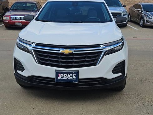Used 2024 Chevrolet Equinox LS w/ Driver Confidence II Package FWD image 2