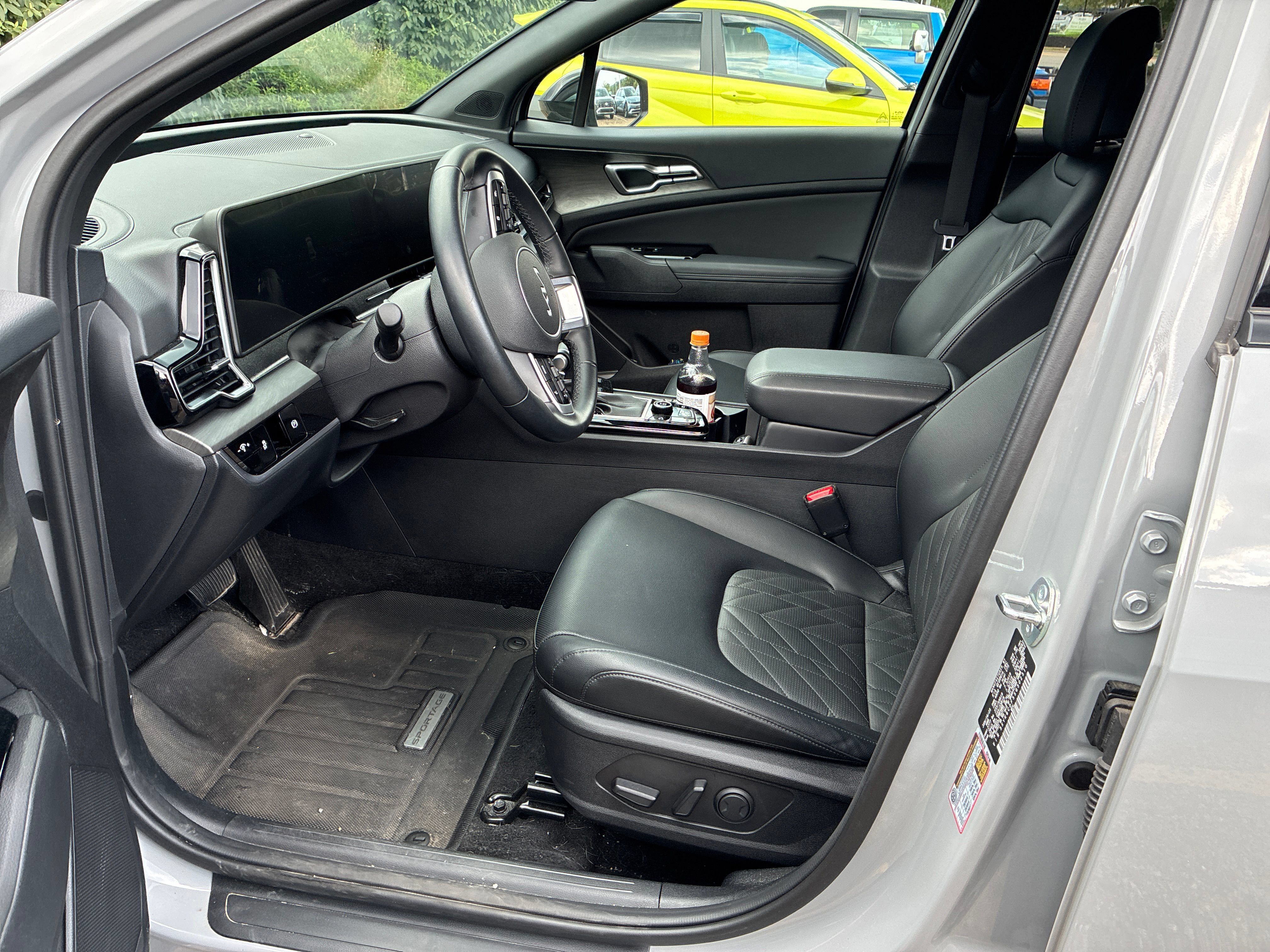 Used 2025 Kia Sportage X-Line AWD/4WD image 7