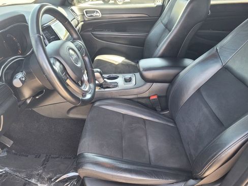 Used 2022 Jeep Grand Cherokee Laredo X image 19