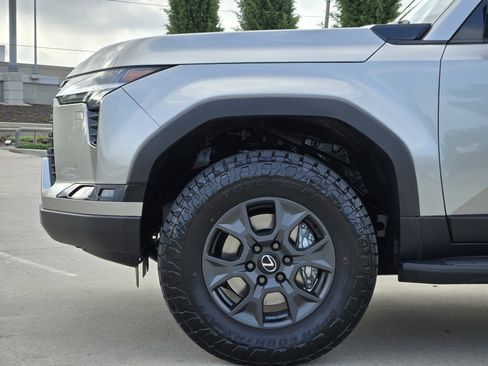 Used 2025 Lexus GX 550 image 15