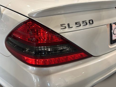 Used 2009 Mercedes-Benz SL 550 image 19