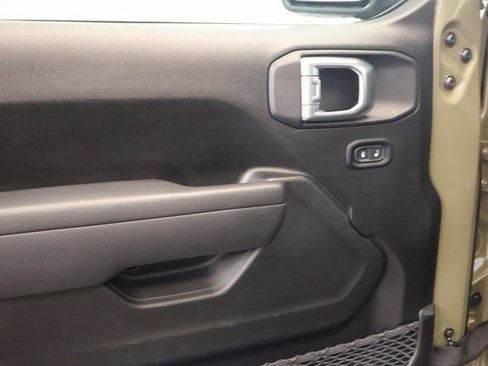 Used 2025 Jeep Wrangler Sport image 8