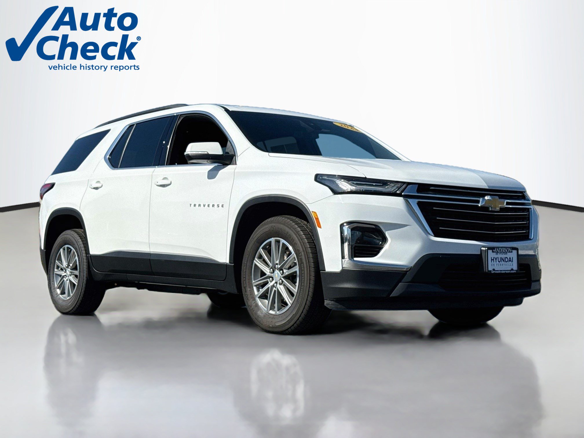 Used 2023 Chevrolet Traverse LT w/ LPO, Cargo Package AWD/4WD image 1