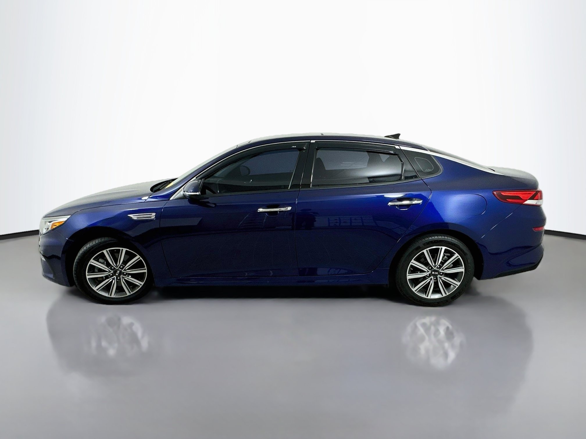 Used 2019 Kia Optima EX w/ EX Premium Package FWD image 4