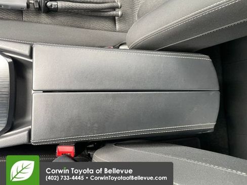 Used 2025 Nissan Rogue SV FWD image 15