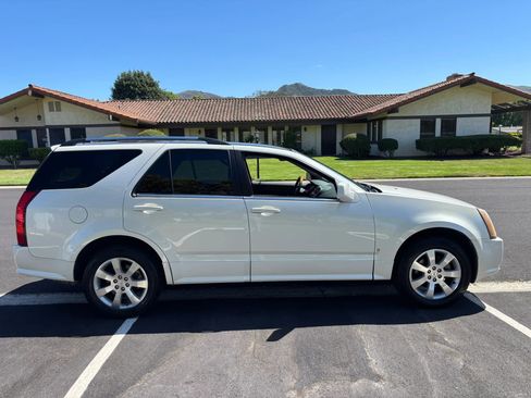 Used 2007 Cadillac SRX V8 w/ Utility Package RWD image 3