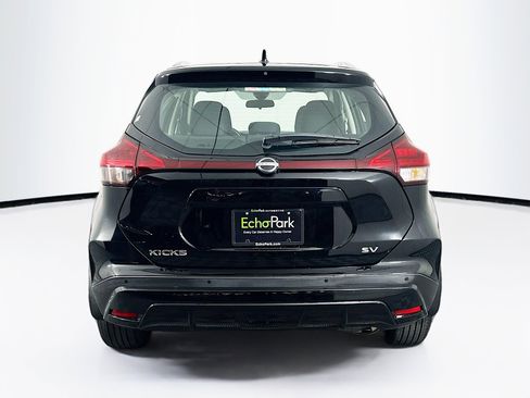 Used 2023 Nissan Kicks SV image 7