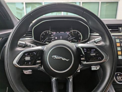 Used 2022 Jaguar F-PACE S image 30