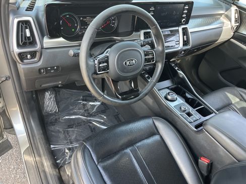 Used 2021 Kia Sorento EX FWD image 19