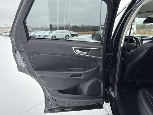 Used 2023 Ford Edge SEL image 22