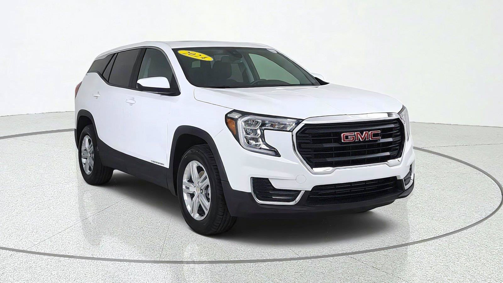 Used 2024 GMC Terrain SLE w/ LPO, Floor Liner Package AWD/4WD image 1