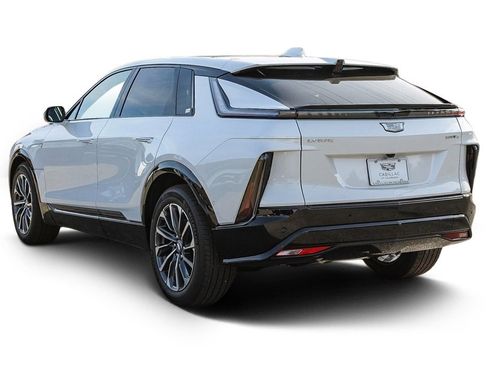 Used 2025 Cadillac Lyriq Sport image 4