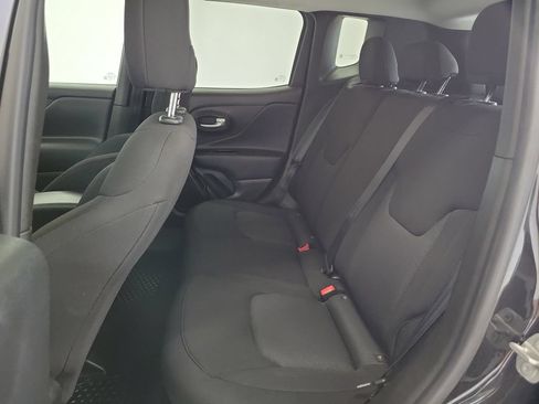 Used 2023 Jeep Renegade Latitude AWD/4WD image 12