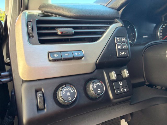 Used 2020 GMC Yukon Denali w/ Denali Premium Package AWD/4WD image 27