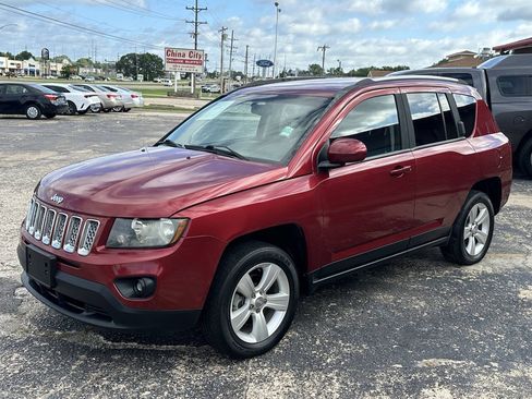 Used 2016 Jeep Compass Latitude AWD/4WD image 5