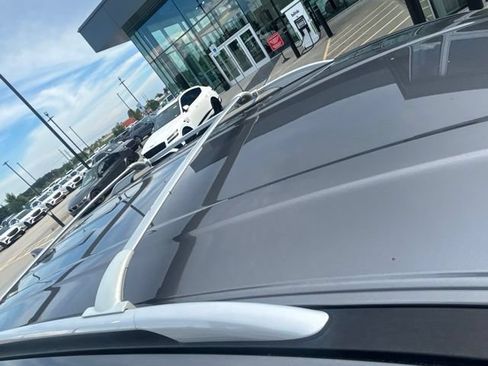 Used 2020 Nissan Pathfinder S FWD image 11