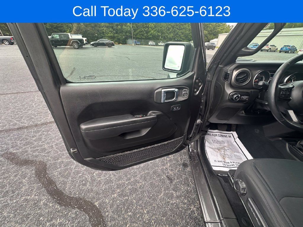 Used 2022 Jeep Wrangler Unlimited Sport AWD/4WD image 12