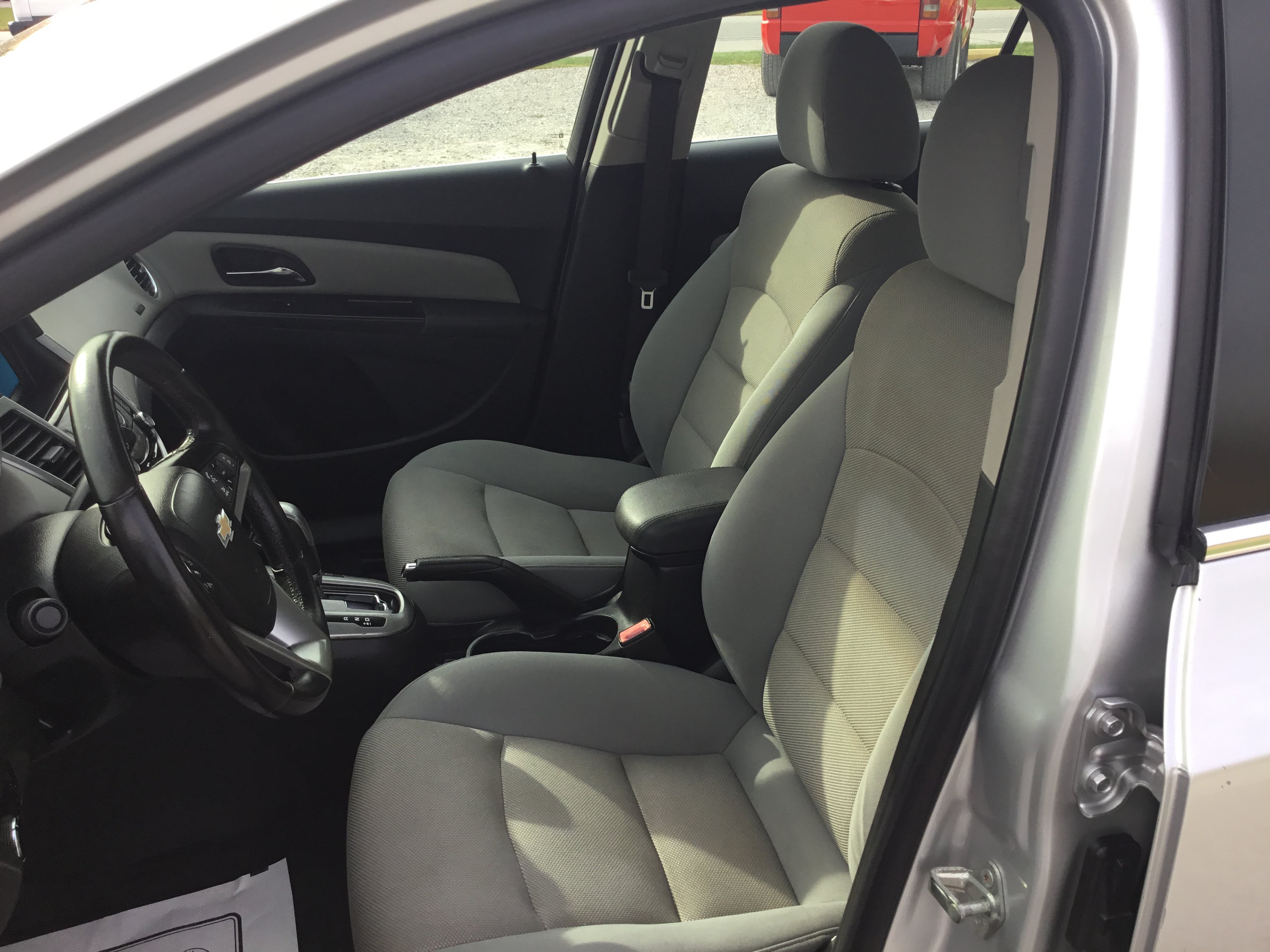 Used 2012 Chevrolet Cruze LT FWD image 13
