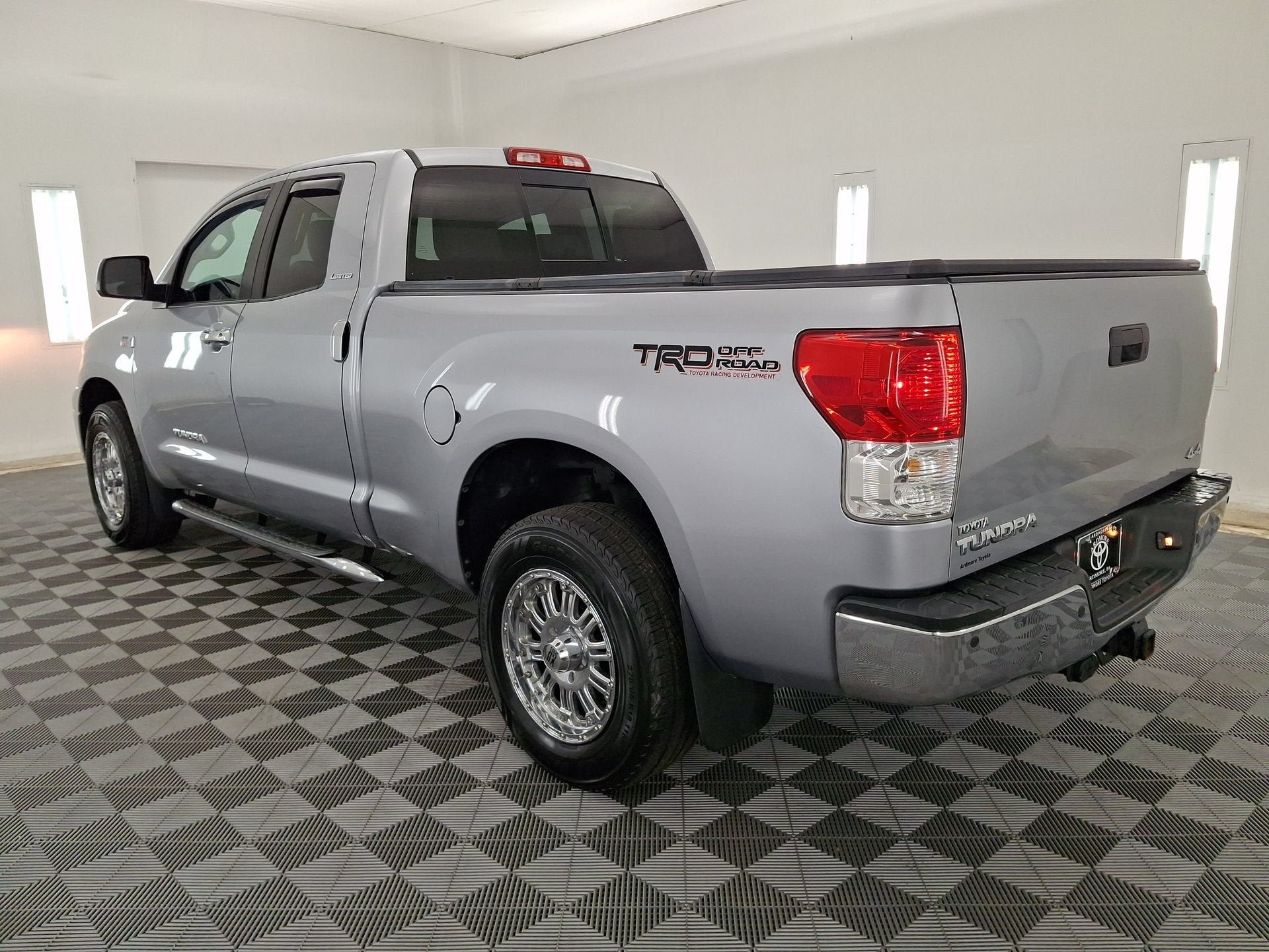 Used 2011 Toyota Tundra Limited w/ TRD Off-Road Pkg AWD/4WD image 20