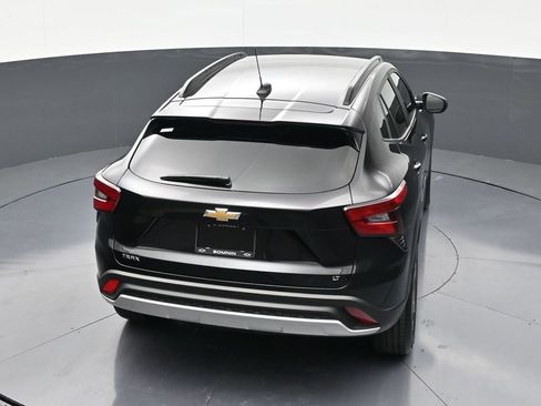 Used 2024 Chevrolet Trax LT FWD image 15