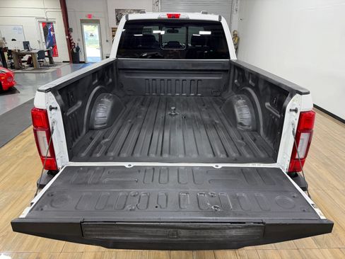 Used 2021 Ford F250 Lariat w/ Tremor Off-Road Package AWD/4WD image 8