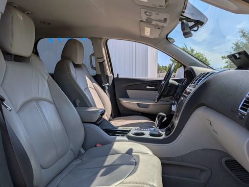 Used 2008 GMC Acadia SLT FWD image 28