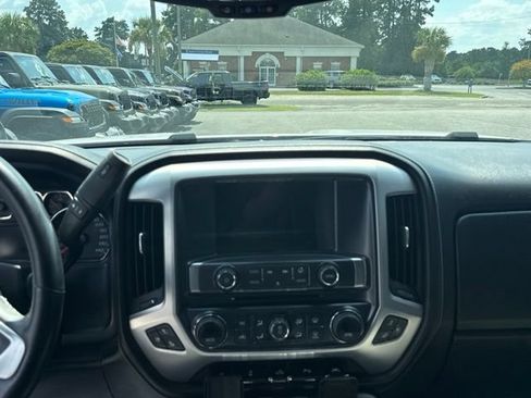 Used 2018 GMC Sierra 1500 SLT w/ Enhanced Driver Alert Package RWD image 10