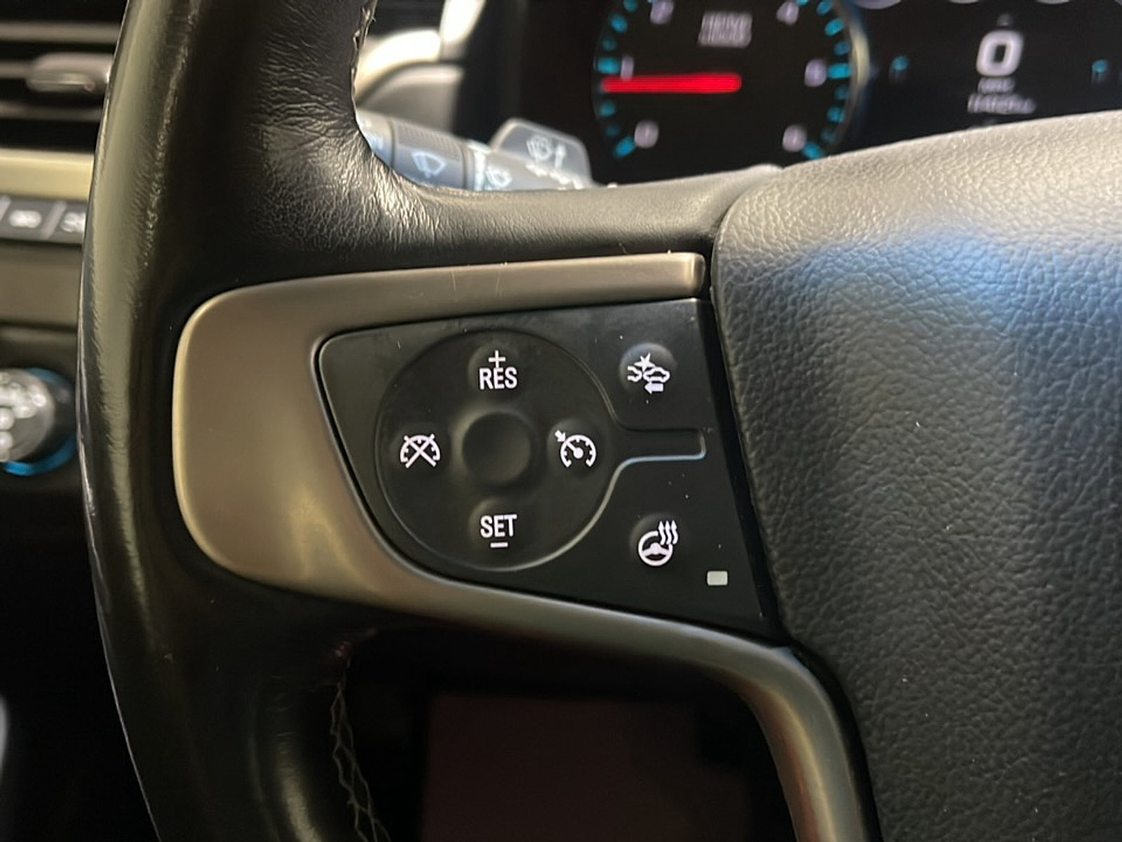 Used 2019 GMC Yukon XL Denali AWD/4WD image 6